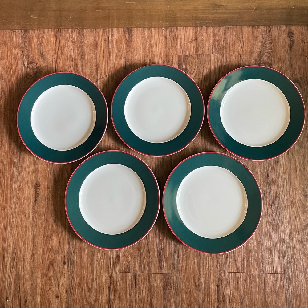 5 Beautiful Christmas Plates